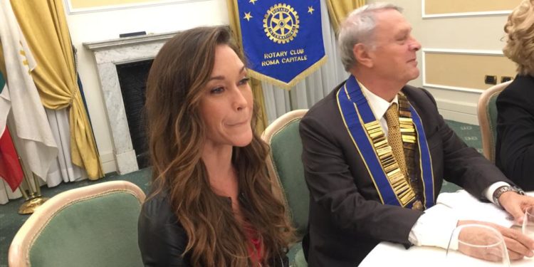 Il Rotary rende omaggio ad Alessia Zecchini, donna più “profonda” del mondo