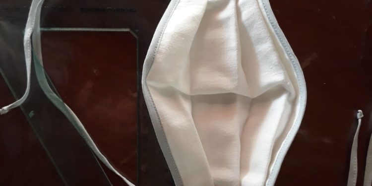 Si moltiplica l’autofabbricazione di mascherine. I consigli del medico chirurgo Mario Marroccu