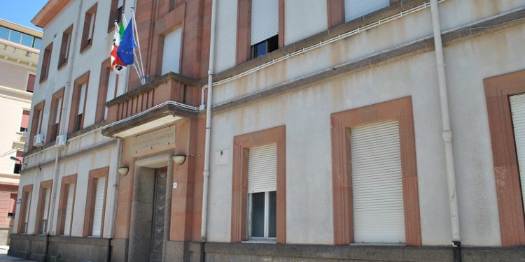 La solidarietà degli odontoiatri (1.000 mascherine chirurgiche) per gli operatori dell’Aou di Sassari