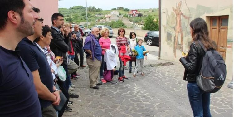 “In sos logos de Angioy”, i percorsi di turismo identitario promossi dall’Is.Be, approdano a Poto Torres