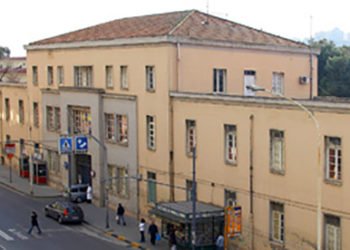 È risultato positivo al Covid-19 un medico in servizio nel reparto Infettivi dell’ospedale Santissima Trinità, a Cagliari