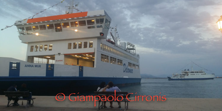 Nuova ordinanza regionale: trasporti su terra ridotti del 50%, collegamenti ridotti con le isole minori