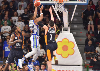 La Dinamo in campo questa sera al PalaEur, alle 20.30, contro la Virtus Roma