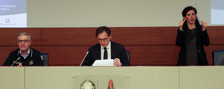 7.900 medici si sono resi disponibili ad occupare uno dei 300 posti per l’emergenza Covid-19