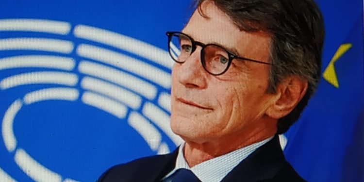 David Sassoli: «Approvata a larga maggioranza risoluzione per recovery bond. Mutualizzare il debito futuro»