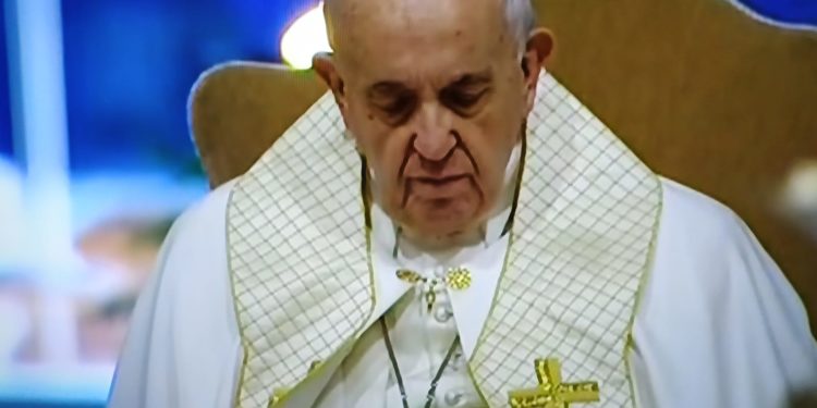 Questa sera in Mondovisione Papa Francesco celebrerà in Vaticano la Via Crucis