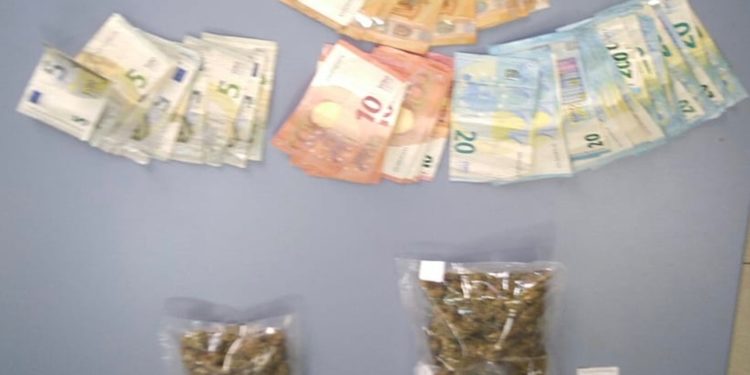 Arrestato dalla Polizia di Stato un 31enne cagliaritano che spacciava negli orari di libertà dagli arresti domiciliari