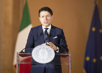 Il presidente del Consiglio, Giuseppe Conte, ha firmato il Dpcm che entrerà in vigore da domani 18 maggio