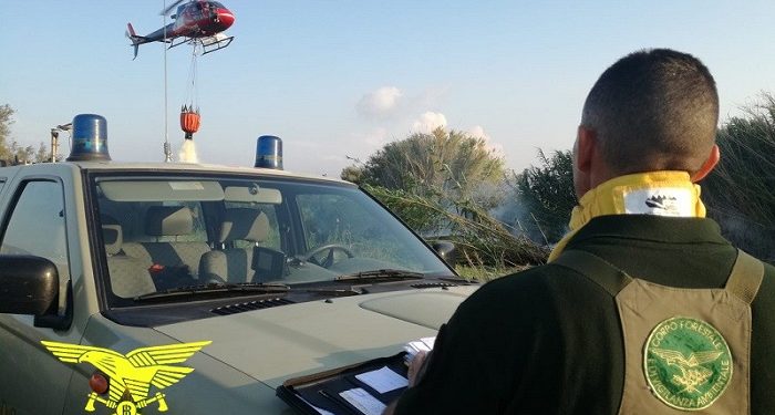 In Sardegna oggi si sono sviluppati 5 incendi, 1 ha richiesto l’intervento dell’elicottero del Corpo forestale