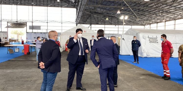 Christian Solinas: «Con l’ospedale mobile, sosteniamo e potenziamo l’assistenza sanitaria per l’emergenza»