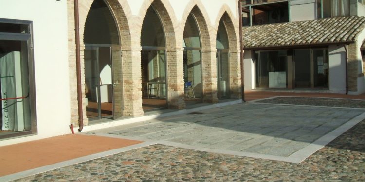 Domani, a Quartu Sant’Elena, la presentazione del libro “Passava in bicicletta sotto la mia finestra”, di Maria Teresa Casu