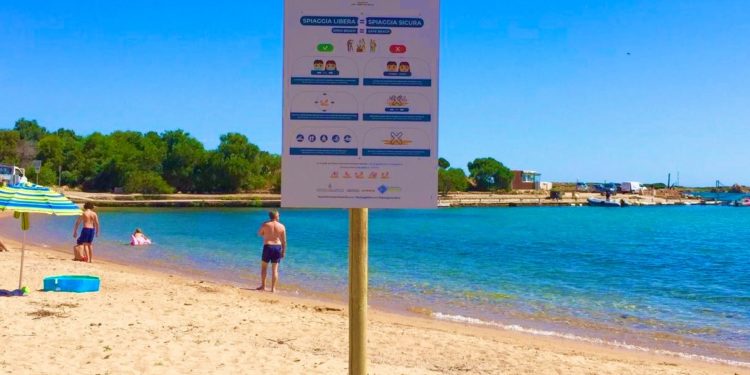 Loiri Porto San Paolo: nella spiaggia la cartellonistica informativa contro il Coronavirus