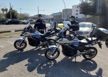 Sassari: fa acquisti con un bancomat rubato, arrestato un 21enne