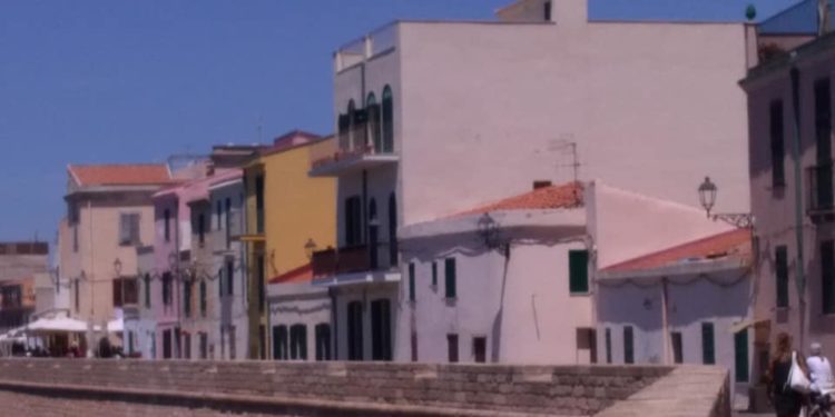 Il centrosinistra algherese: «Grazie alla denuncia dell’opposizione, la maggioranza fa dietrofront sull’Imu, ma non recede sulla Tari»