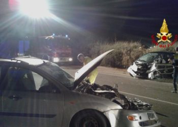 Scontro tra due auto a tarda sera in via Scipione Campo, a Cagliari. 1 ferito è stato trasportato al Brotzu