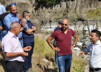 L’assessore regionale dell’Ambiente Gianni Lampis ha fatto un sopralluogo al Lago Omodeo