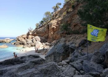 Da oggi la bandiera con le Cinque Vele, sventola Birìala, nel litorale di Baunei