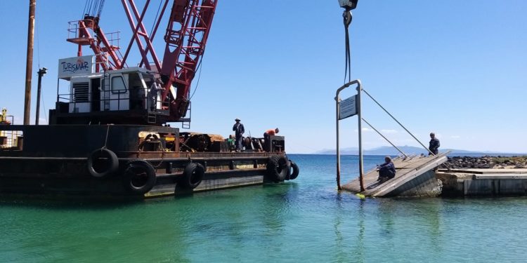 Cabras: messo in sicurezza il pontile della Caletta