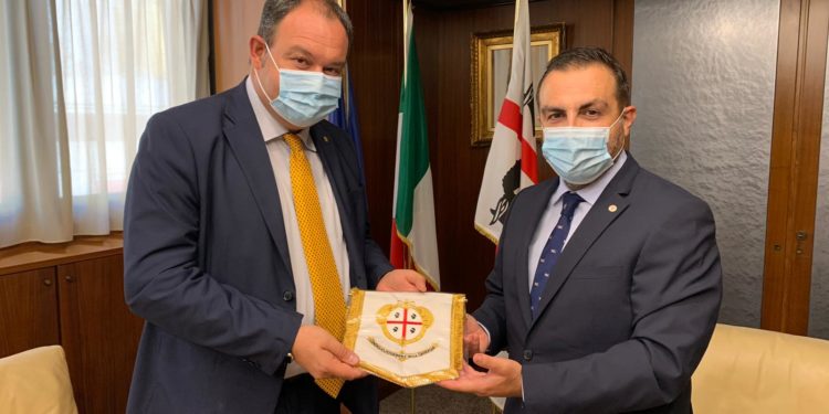 Il presidente del Consiglio regionale Michele Pais ha ricevuto stamane il nuovo dirigente della Digos di Cagliari Antonio Nicolli