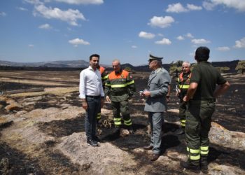 Questa mattina l’assessore dell’Ambiente, Gianni Lampis, ha visitato l’area interessata dall’incendio nelle campagne di Bonorva