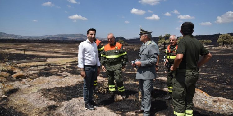 Questa mattina l’assessore dell’Ambiente, Gianni Lampis, ha visitato l’area interessata dall’incendio nelle campagne di Bonorva