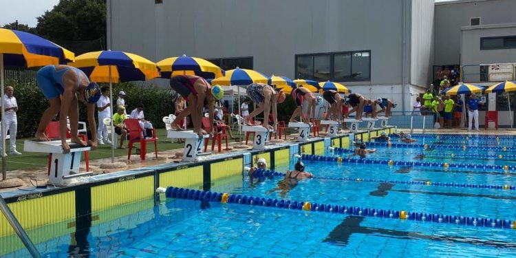 Nuoto: al via, a Sassari, i Campionati italiani di categoria su base regionale vasca lunga