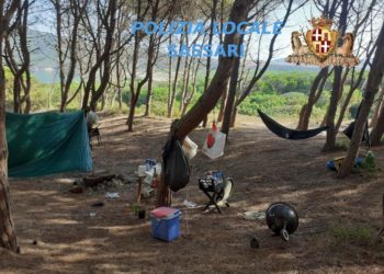 Sassari: sanzionati una decina di campeggiatori abusivi a Porto Ferro