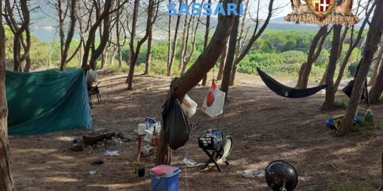 Sassari: sanzionati una decina di campeggiatori abusivi a Porto Ferro