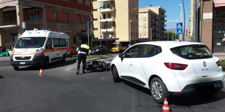 Cagliari: incidente stradale nella rotatoria “Cadello/Is Mirrionis, una persona in ospedale