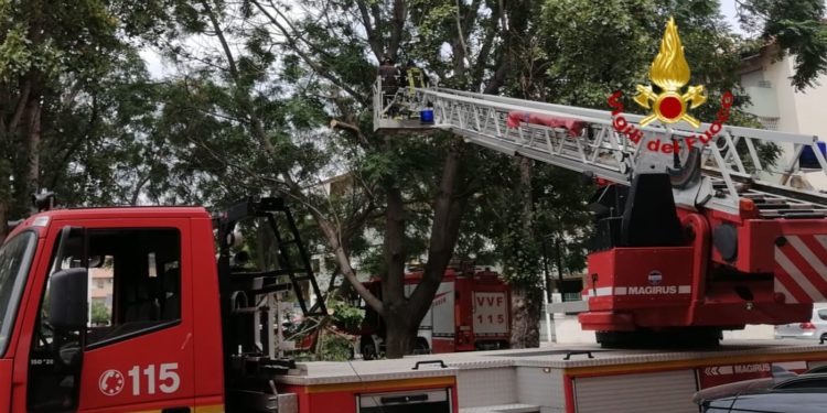 Maltempo a Cagliari e nell’hinterland, sul posto i vigili del fuoco