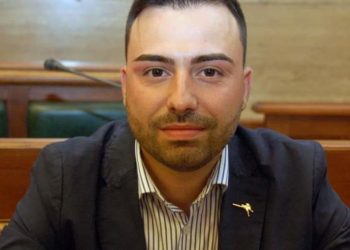Andrea Piras (Lega): «Trasferire migranti non è la soluzione, il Governo mette a rischio la salute dei sardi»