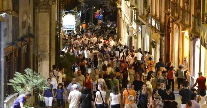 Paolo Truzzu (sindaco di Cagliari): «Primo fine settimana con l’obbligo di mascherine nei luoghi pubblici, non facciamo drammi»