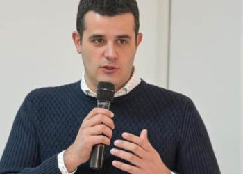 Francesco Mura (Fdi): «È stato il Governo ad impedire i controlli sugli arrivi in Sardegna»