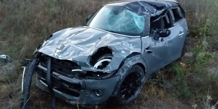 Cagliari: escono di strada all’altezza dell’ingresso del ponte della Scafa, 4 persone in ospedale