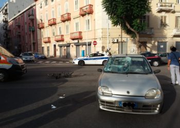 Cagliari: scontro tra un’auto ed una bicicletta, una persona in ospedale