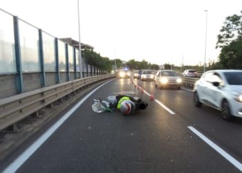 Cagliari: cade dalla moto nell’Asse Mediano, ragazza 26enne trasportata in ospedale