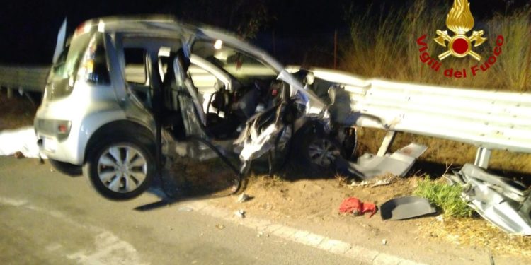 Decimomannu: incidente stradale all’altezza della rotonda, 1 morto e 4 feriti