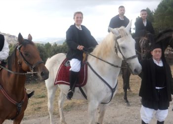 Le misure anti-Covid fermano cavalli e cavalieri ma Osilo il 12 agosto farà festa con “La Corsa all’Anello: al centro… del cuore”