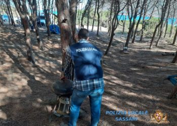 Sassari: lotta ai campeggi abusivi, nuovo blitz della Polizia locale a Porto Ferro e Fiume Santo