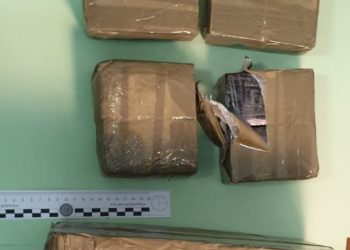 Santa Teresa di Gallura: recuperati 30 kg di droga arenatisi sulla battigia di “La Colba”