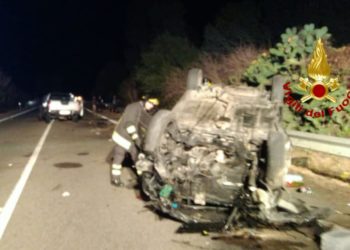 Scontro tra due auto sulla SS 466 km 0.700, tre le persone ferite