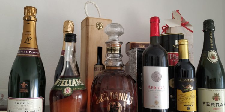 Alghero: dalle 22.00 divieto di vendere bevande in vetro