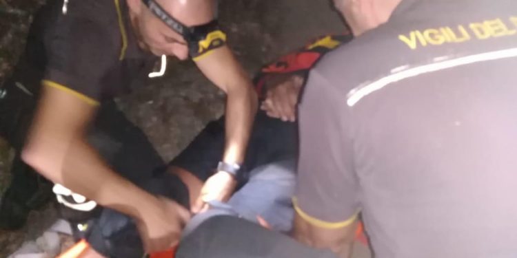 Nuoro: appassionato di e-bike sbatte contro una roccia, sul posto i vigili del fuoco ed il Saf