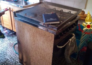 Olbia: cucina a gas esplode in un appartamento in via Bernini, ustioni per tre donne