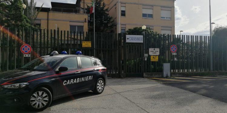 I carabinieri di Monserrato hanno arrestato un 28enne di Selargius per rapina e violenza e resistenza a un pubblico ufficiale
