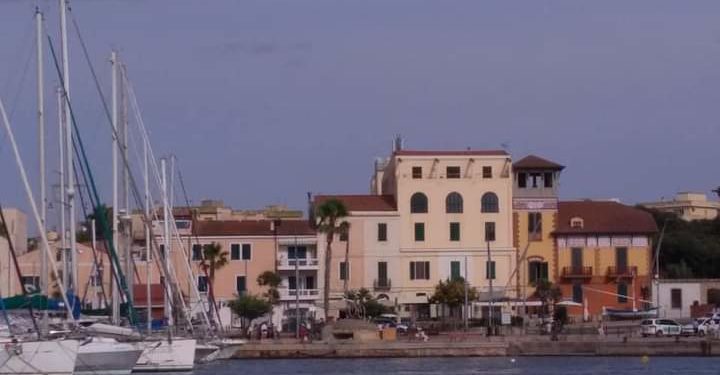 Riapertura delle scuole ad Alghero. Il centrosinistra: «Basta proclami, è ora di fare»