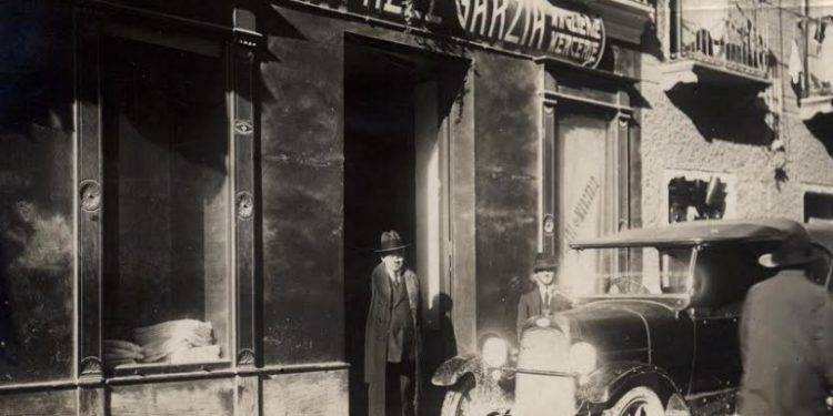 Sarà una NOTTE ROSSA quella di domani, mercoledì 2 settembre, per la rassegna NOTTI COLORATE – Storie di vita, d’arte e di commercio