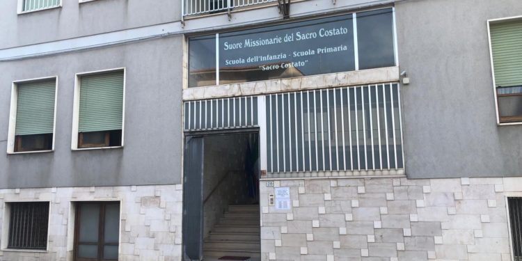 Oristano: sospetto caso Covid nella scuola paritaria del Sacro Costato, sospese le lezioni