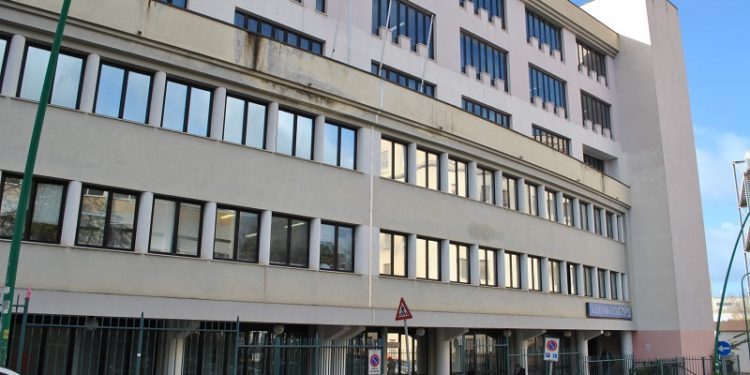 Esami di laboratorio: prenotazione via mail all’Aou di Sassari