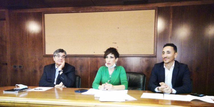 Desirè Manca (M5S): «Nessuna gara d’appalto per Rizzeddu, 100 lavoratori a rischio»